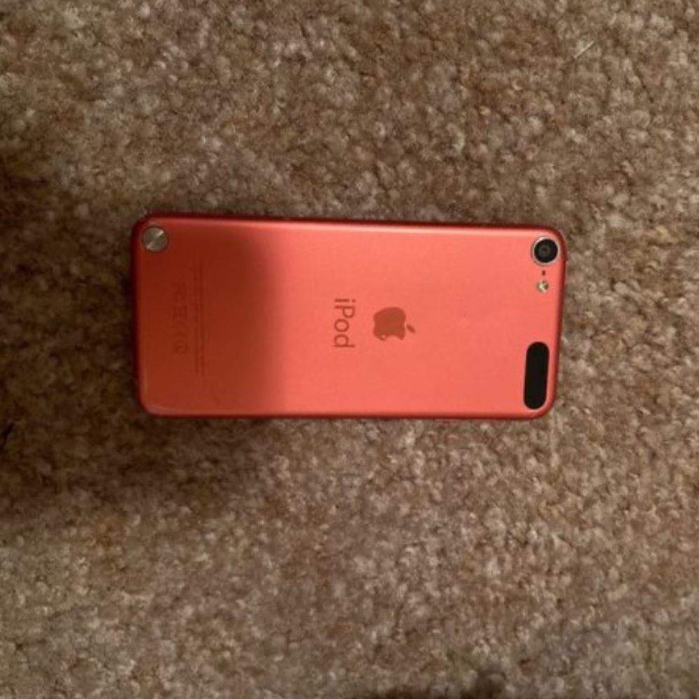 Apple iPod - Picture 3 of 3